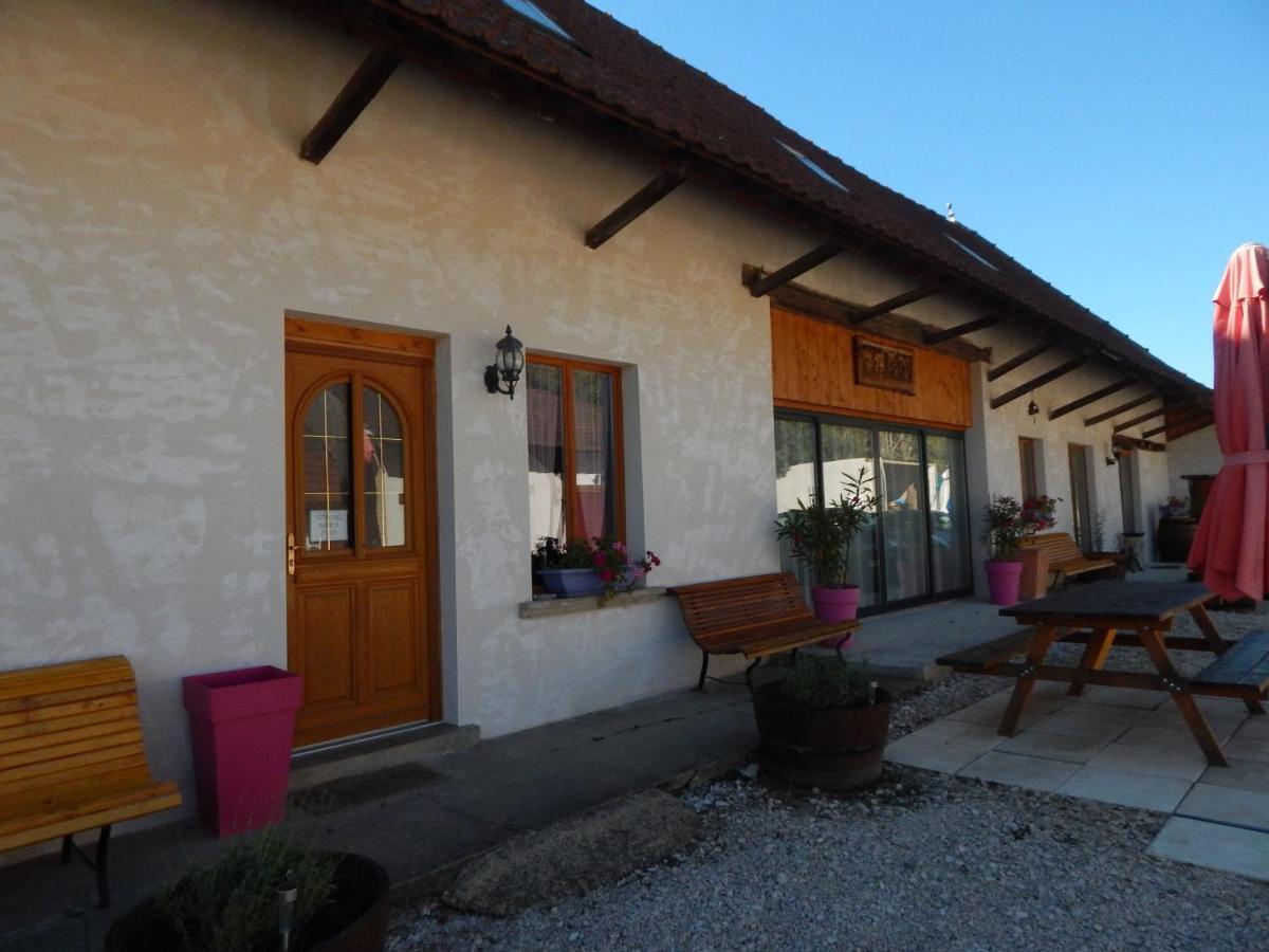 Gite Chez Marcel Et Bea La Chapelle-Saint-Sauveur  Екстериор снимка