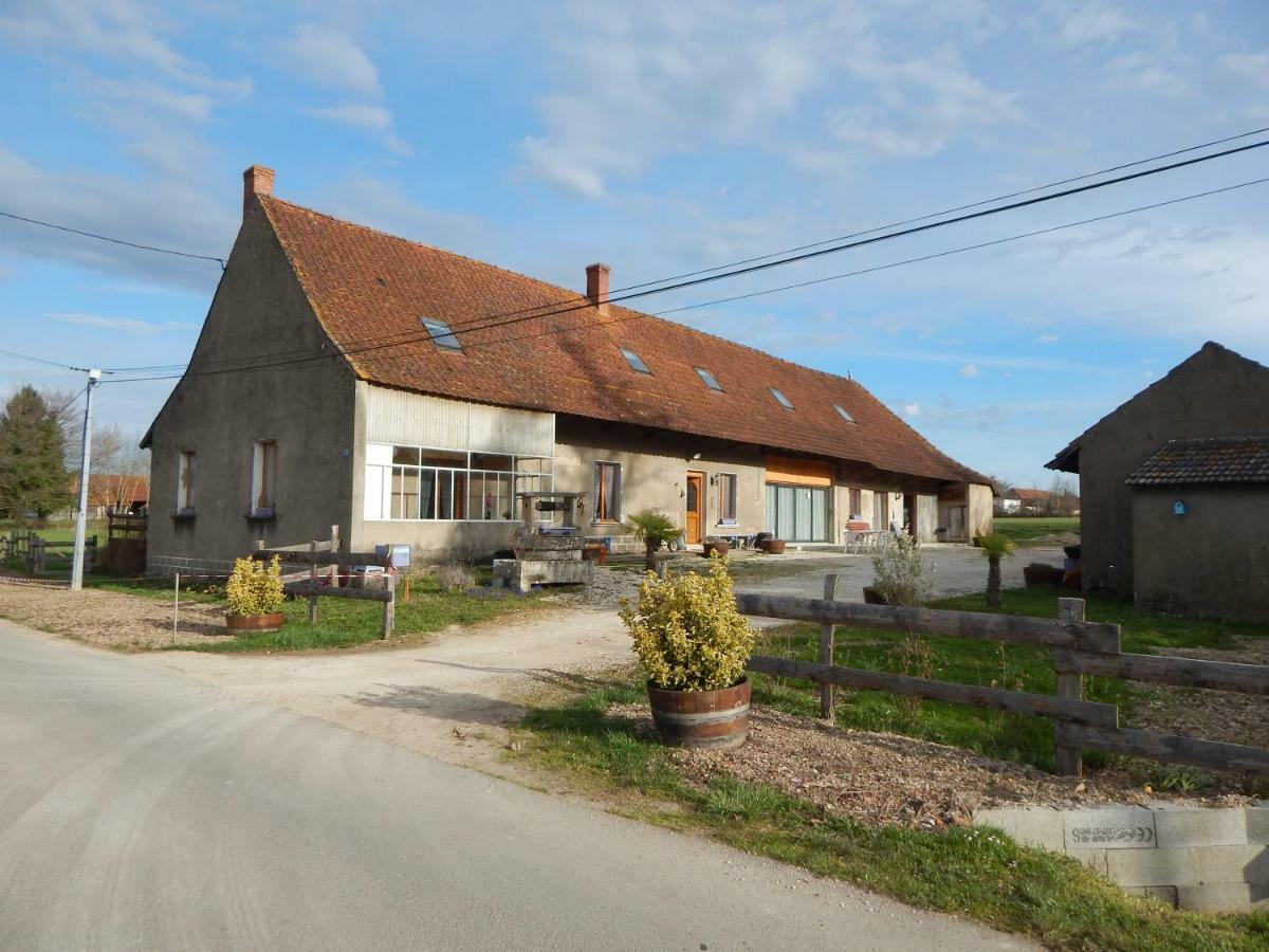 Gite Chez Marcel Et Bea La Chapelle-Saint-Sauveur  Екстериор снимка